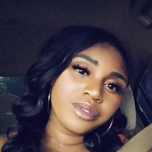 Meet your Posher, Kendra